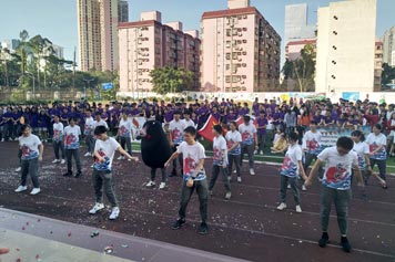 ����Ӣ�Ĺ���ѧУ���ʿγ�ʵ�飨���գ���������